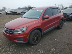 Volkswagen Tiguan S 2.0L 4 2013