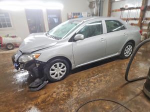 Toyota Corolla BASE 1.8L 4 2010