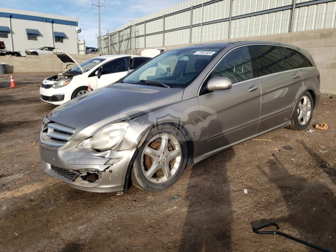 Mercedes-Benz R 5.0L 8 2006
