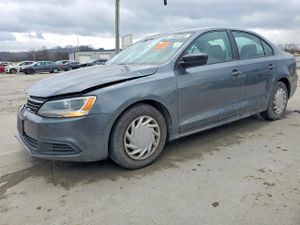 Volkswagen Jetta BASE 2.0L 4 2013
