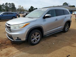 Toyota Highlander 3.5L 6 2014