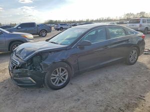 Hyundai Sonata SE 2.4L 4 2015