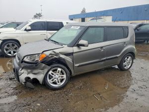 Kia Soul + 2.0L 4 2011
