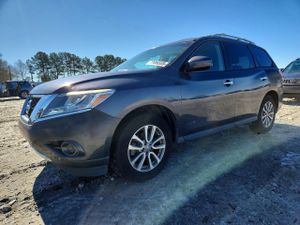 Nissan Pathfinder S 3.5L 6 2013