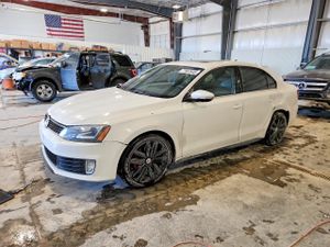 Volkswagen Jetta 2.0L 4 2013