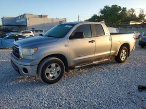 Toyota Tundra DOUBLE CAB SR5 4.6L 8 2010