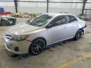 Toyota Corolla BASE 1.8L 4 2012