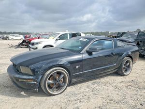 Ford Mustang GT 4.6L 8 2005