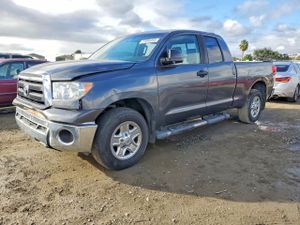 Toyota Tundra DOUBLE CAB SR5 4.6L 8 2011