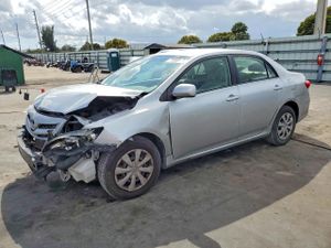 Toyota Corolla BASE 1.8L 4 2011