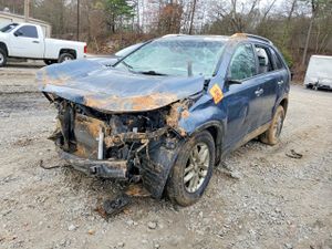 Kia Sorento LX 2.4L 4 2015
