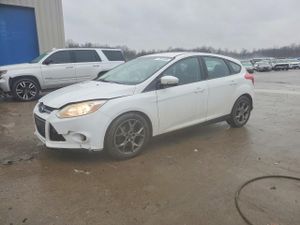 Ford Focus SE 2.0L 4 2014