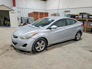 Hyundai Elantra GLS 1.8L 4 2013