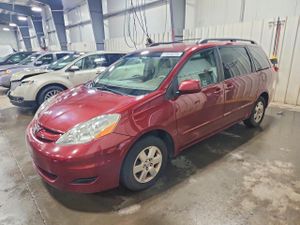 Toyota Sienna XLE 3.5L 6 2010