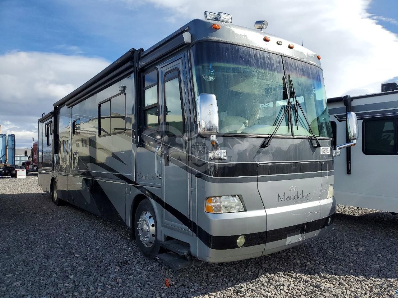 Freightliner X-line 8.3L 6 2004