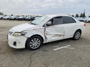 Toyota Corolla 1.8L 4 2013