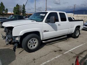 Chevrolet Silverado 1500 6.6L 8 2005