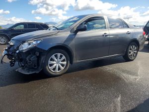 Toyota Corolla BASE 1.8L 4 2010