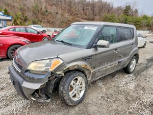Kia Soul + 2.0L 4 2011