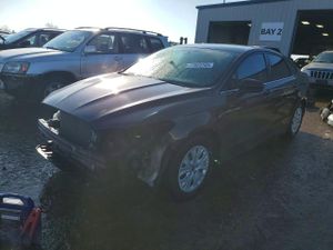 Ford Fusion S 2.5L 4 2013