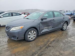 Toyota Camry BASE 2.5L 4 2010