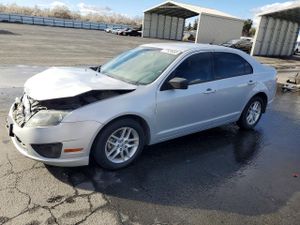 Ford Fusion S 2.5L 4 2010