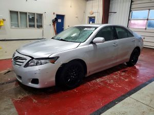 Toyota Camry BASE 2.5L 4 2010