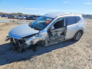 Nissan Rogue S 2.5L 4 2015