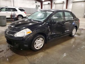 Nissan Versa S 1.8L 4 2010