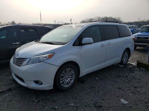 Toyota Sienna 3.5L 6 2015