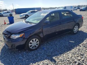Toyota Corolla BASE 1.8L 4 2013