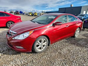 Hyundai Sonata SE 2.4L 4 2013