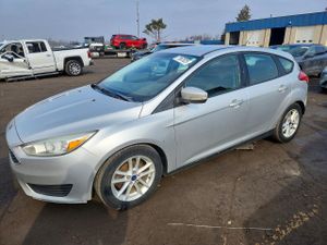 Ford Focus SE 2.0L 4 2015