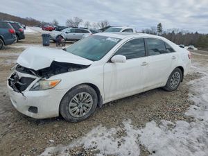 Toyota Camry BASE 2.5L 4 2010