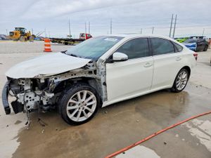 Toyota Avalon BASE 3.5L 6 2013