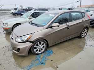Hyundai Accent GLS 1.6L 4 2013