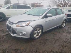 Ford Focus SE 2.0L 4 2012