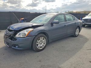 Nissan Altima BASE 2.5L 4 2010