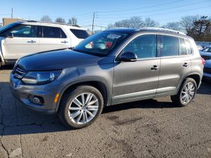 Volkswagen Tiguan 2.0L 4 2015