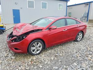 Hyundai Sonata SE 2.4L 4 2013
