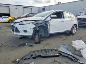 Ford Focus SE 2.0L 4 2014