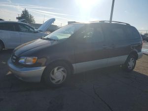 Toyota Sienna LE 3.0L 6 2000
