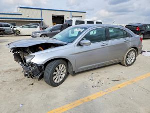 Chrysler 200 TOURING 2.4L 4 2013