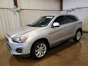 Mitsubishi Outlander SE 2.0L 4 2014