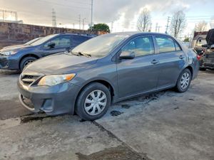 Toyota Corolla BASE 1.8L 4 2013