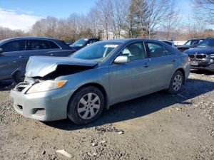 Toyota Camry BASE 2.5L 4 2011
