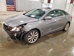Hyundai Sonata SE 2.4L 4 2013