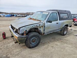 Toyota Hilux 2.4L 4 1989