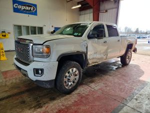 GMC Sierra K2500 DENALI 6.6L 8 2015