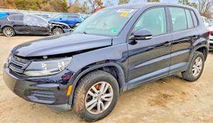 Volkswagen Tiguan S 2.0L 4 2014